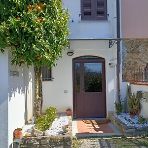 Appartamento Locazione Turistica La Gesualda, Castelnuovo Magra